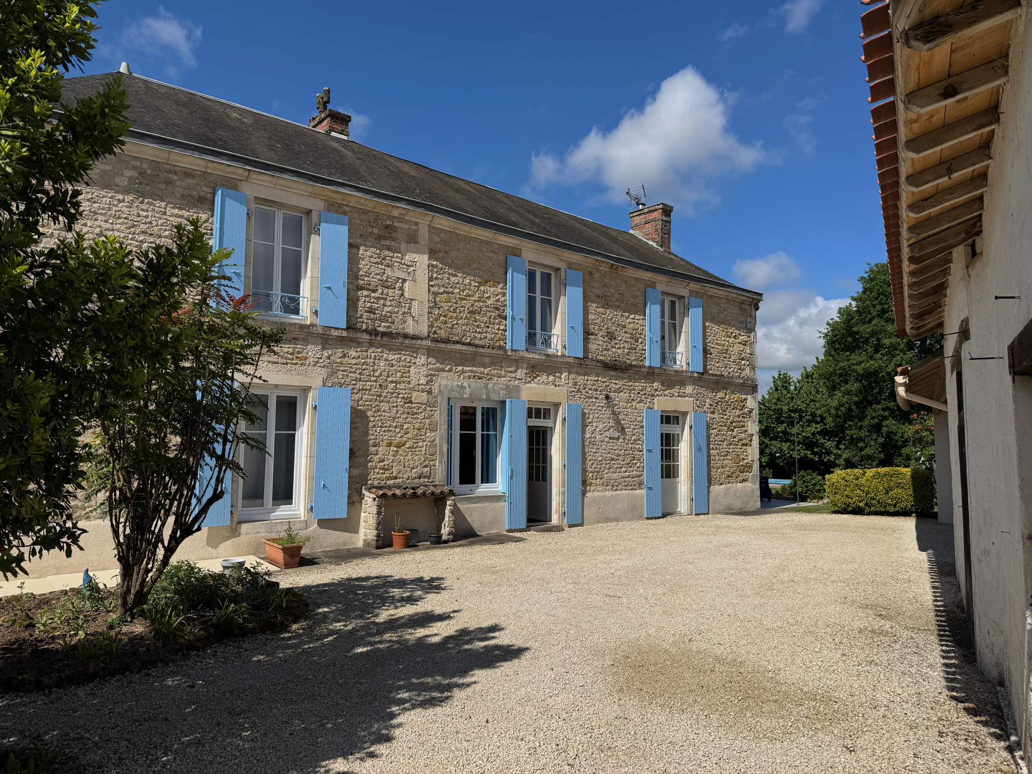 Très belle maison bourgeoise, piscine et chambres d'hôtes - A 5min DE ST JEAN D'HERMINE 85210