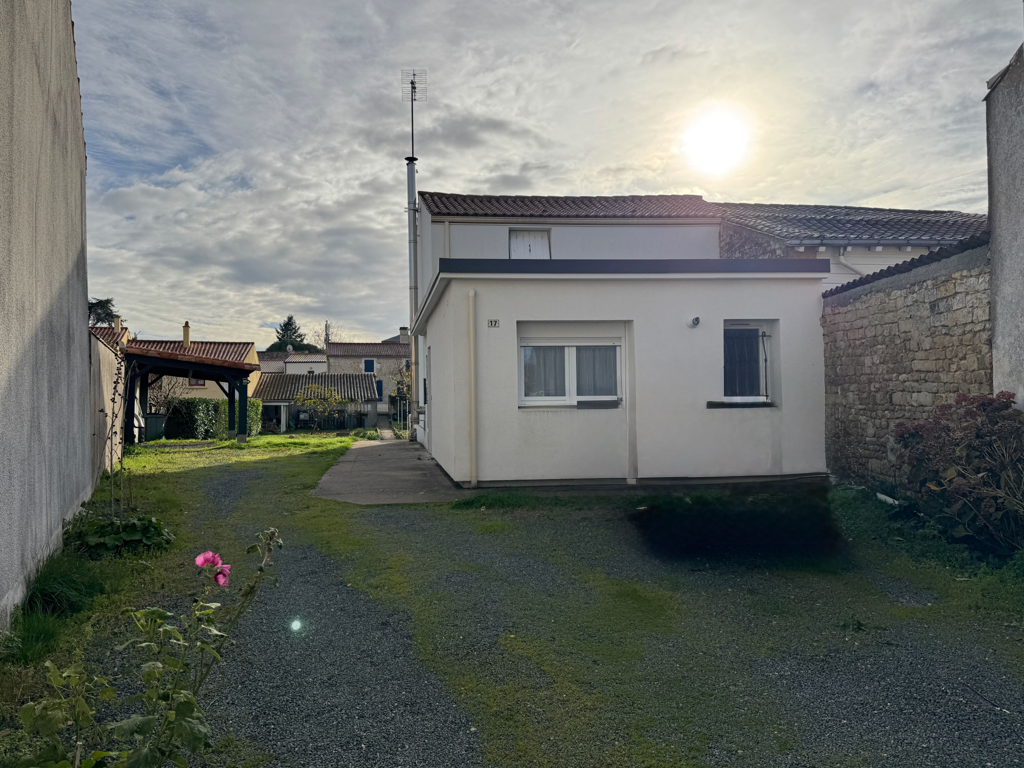 Maison 3 chambres en plein centre ville, au calme - ST JEAN D'HERMINE 85210