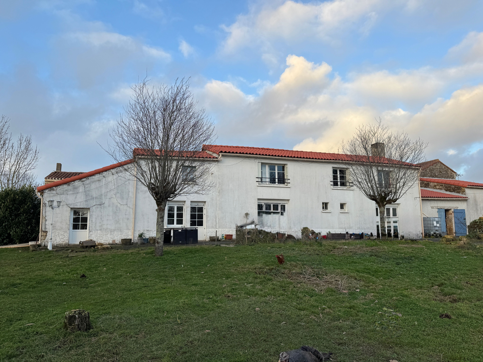 Charmante maison familiale en pierres avec dépendances - ST MARTIN LARS EN STE HERMINE 85210