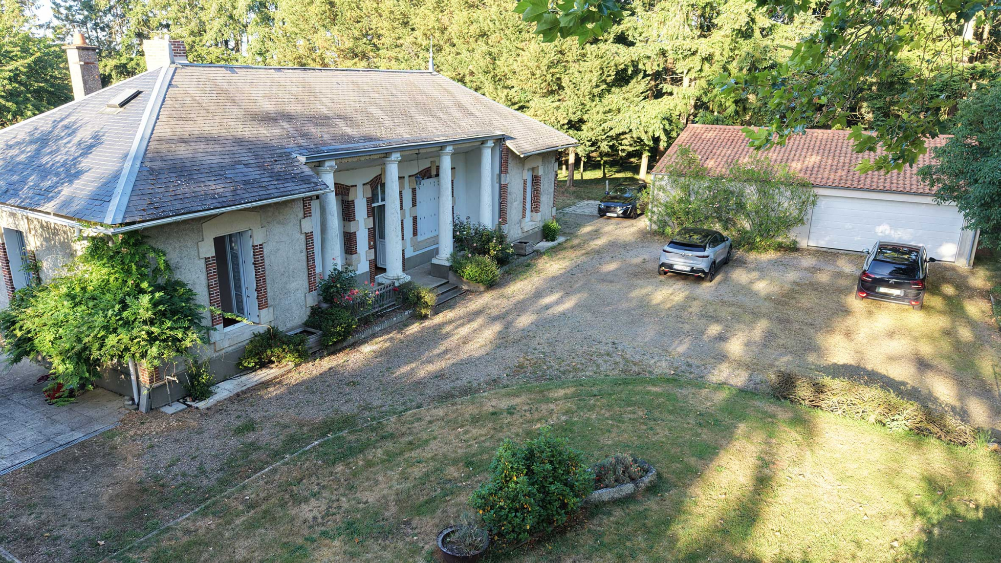 Maison familiale en pierre à 20 min de La Roche-sur-Yon - ST JEAN D'HERMINE - 85210