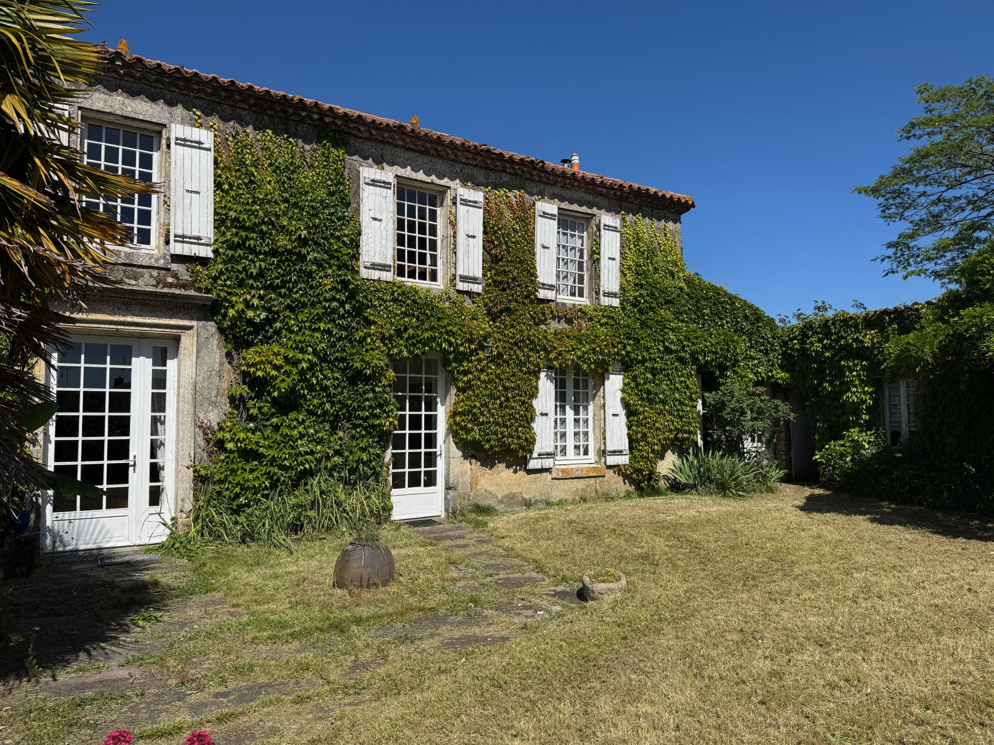 Maison de caractère à rénover - Cezais - 85410