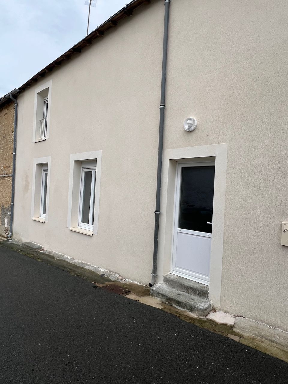 Maison en excellent état avec 2 appartements  dont 1 loué
